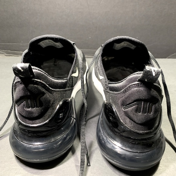 Nike Air Max 270 Men’s Sneakers Black White Sneakers Shoe Size- 10.5 - Picture 5 of 7